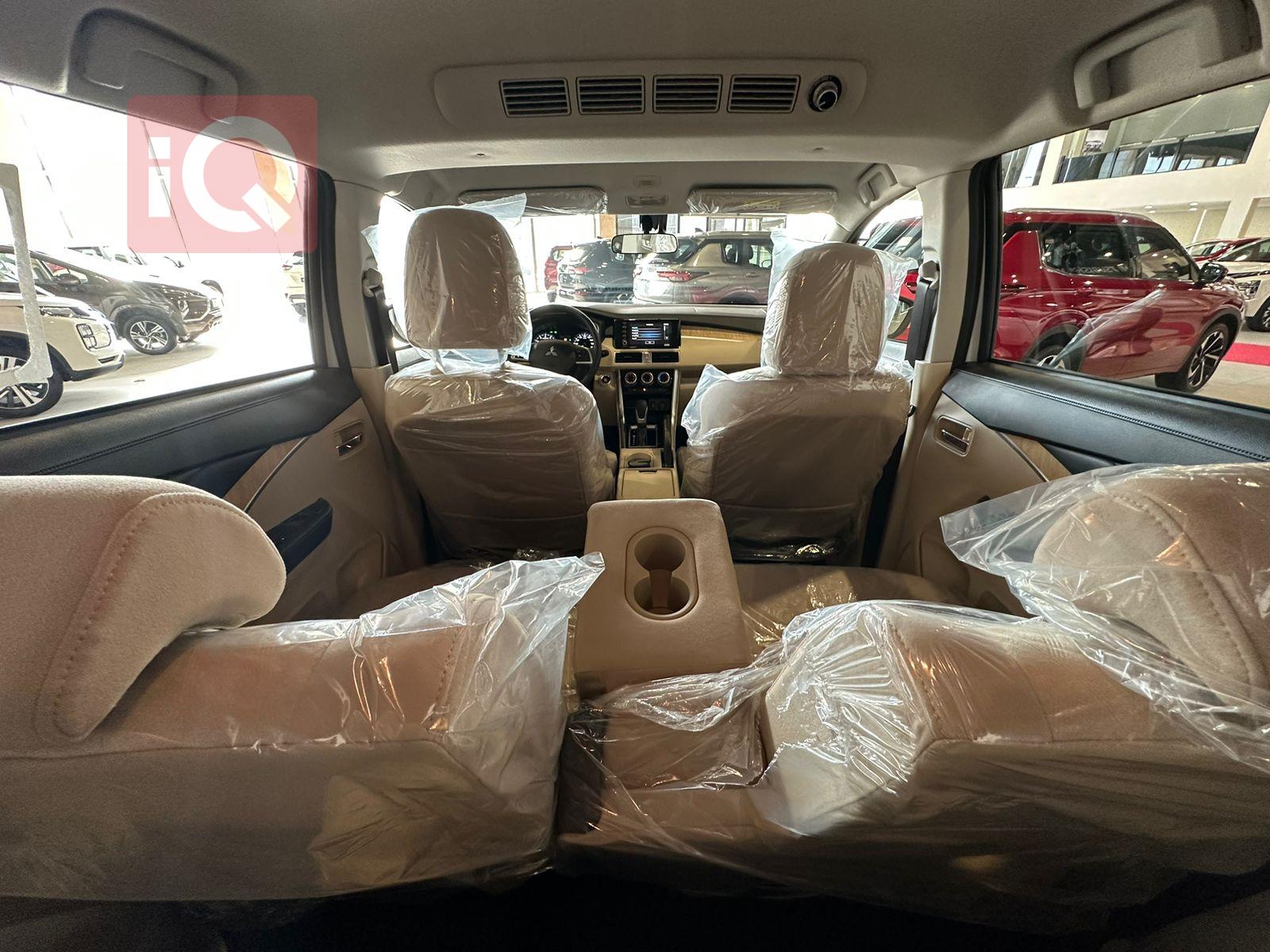 ميتسوبيشي اكسباندر